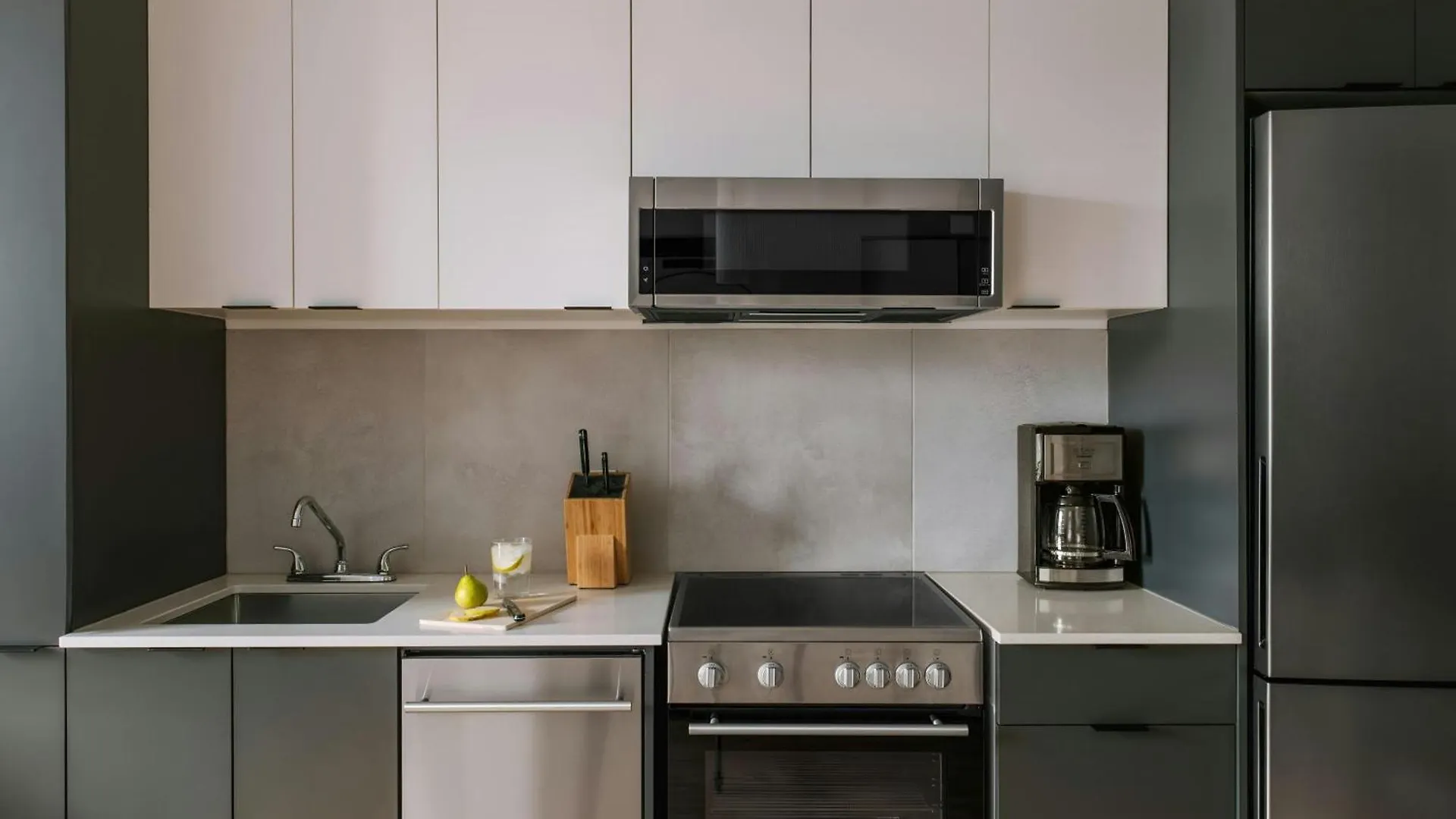 Sonder By Marriott Bonvoy Le Victoria Apartments Old Montreal 3*,