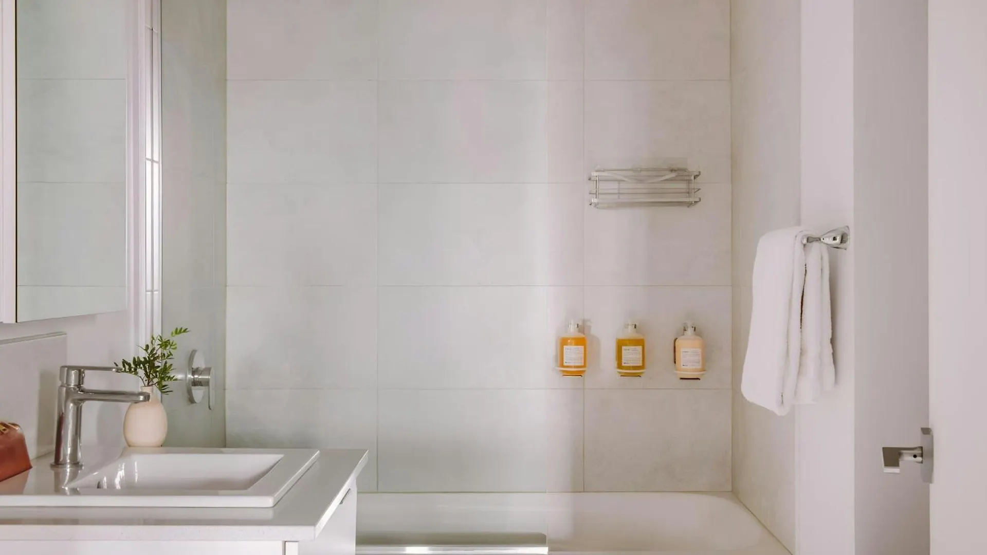 Sonder By Marriott Bonvoy Le Victoria Apartments Old Montreal Aparthotel