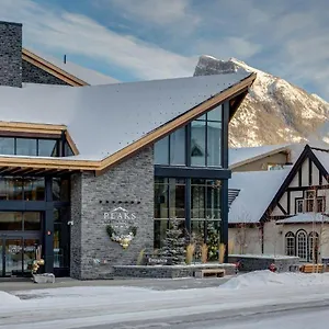 Peaks And Hotel Banff