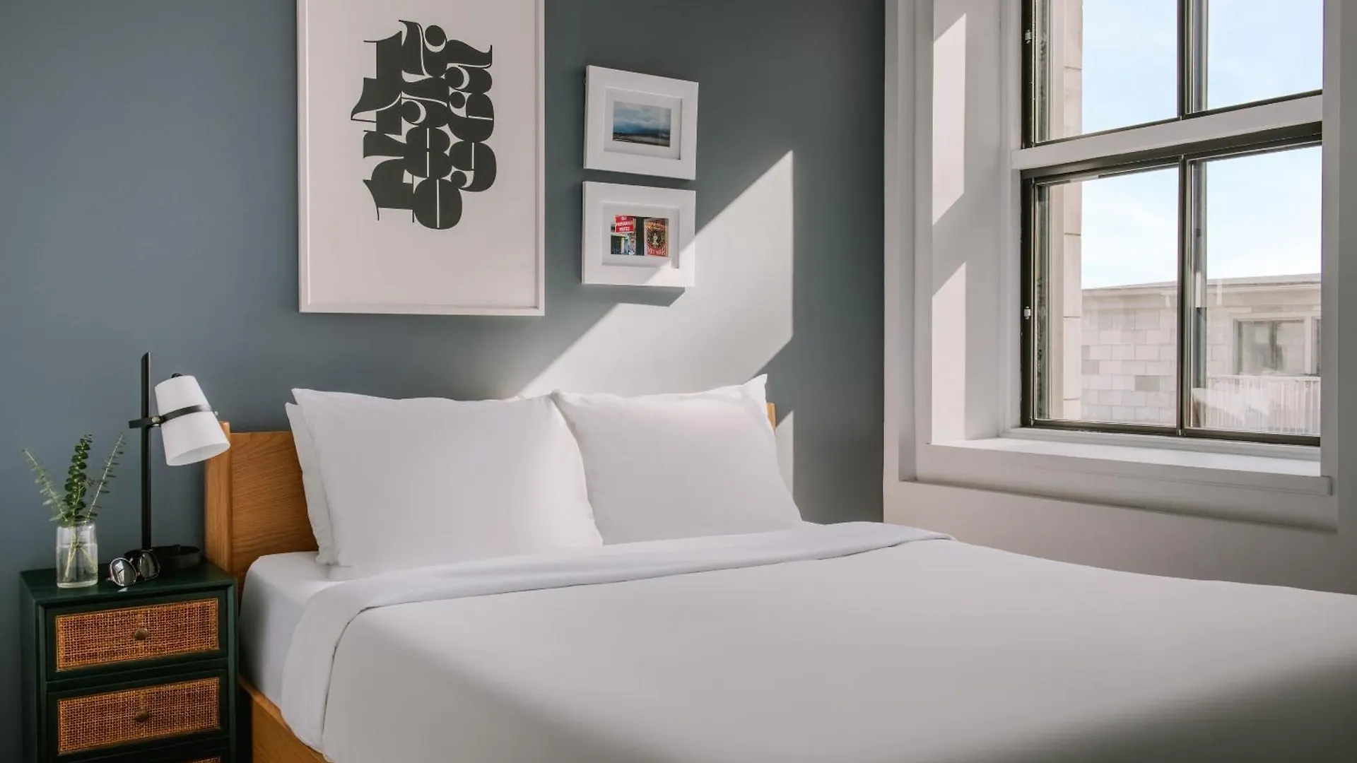 Sonder Le Victoria Aparthotel Montreal Canada