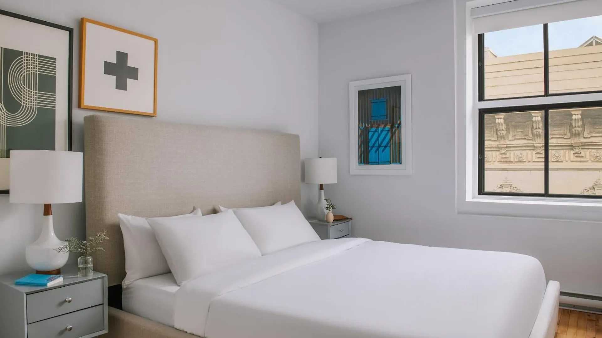 ***  Sonder Le Victoria Aparthotel Montreal Canada